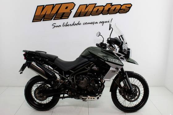 TRIUMPH TIGER 800 XCX TRIUMPH TIGER 800 XCX
